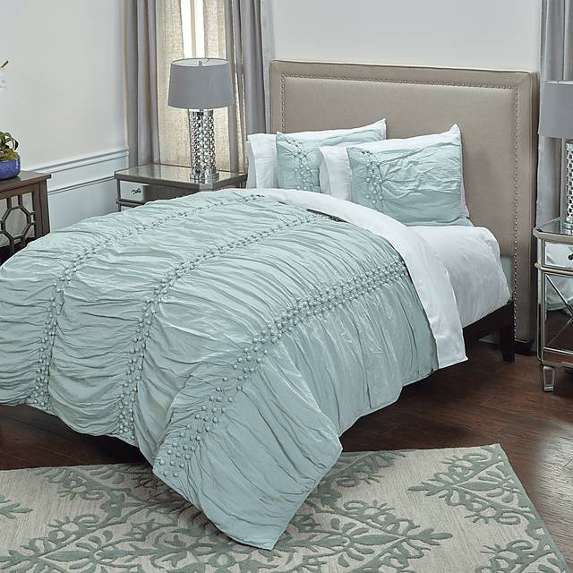 Vianca Blue Queen Quilt - Thumbnail - Image 1