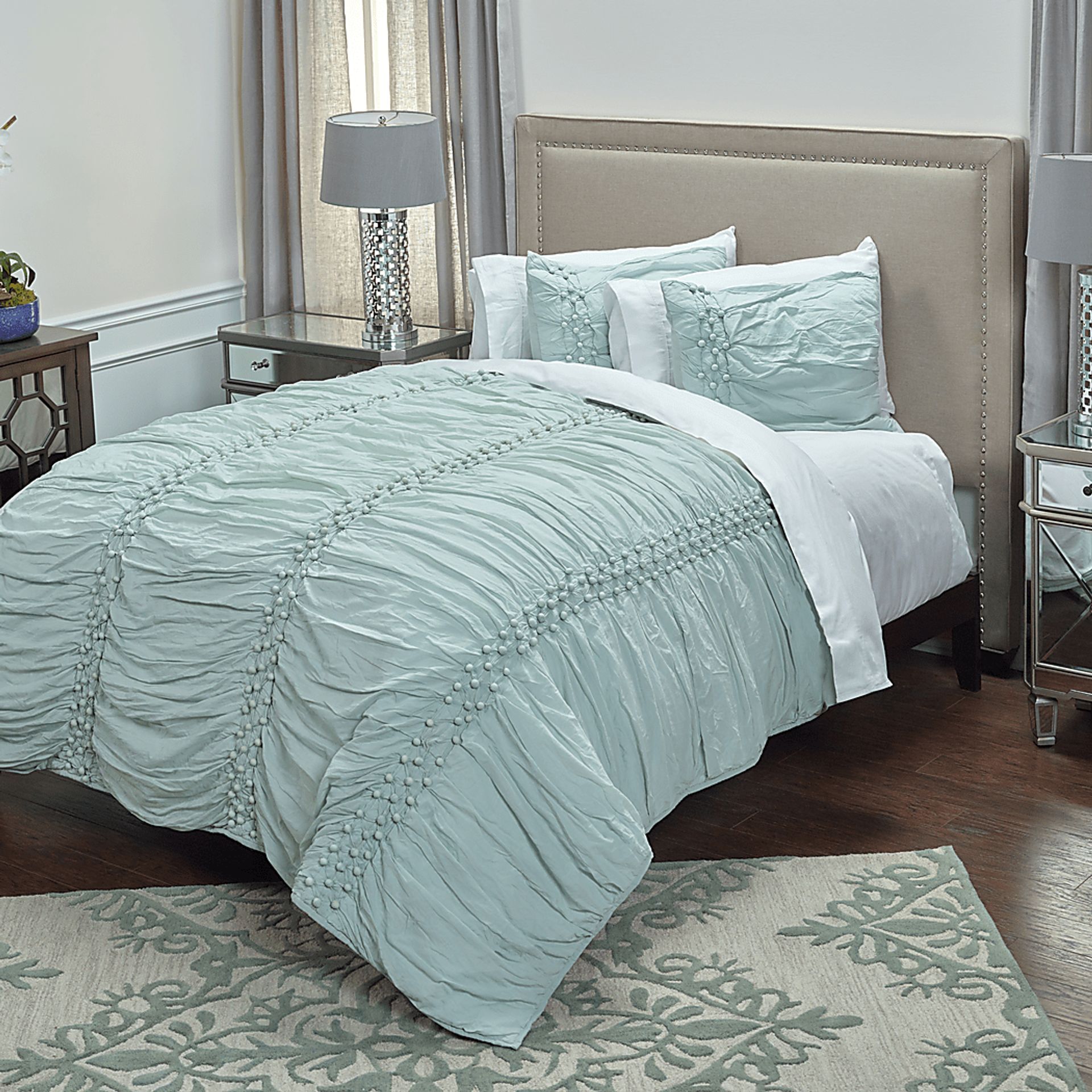 Vianca Blue Queen Quilt - Image 1