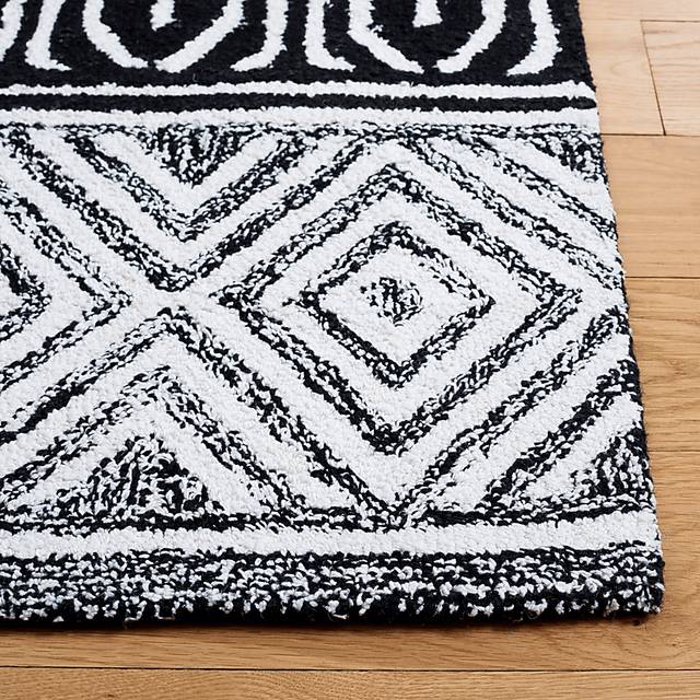 Vilvika Ivory 5' x 8' Rug - Thumbnail - Image 3