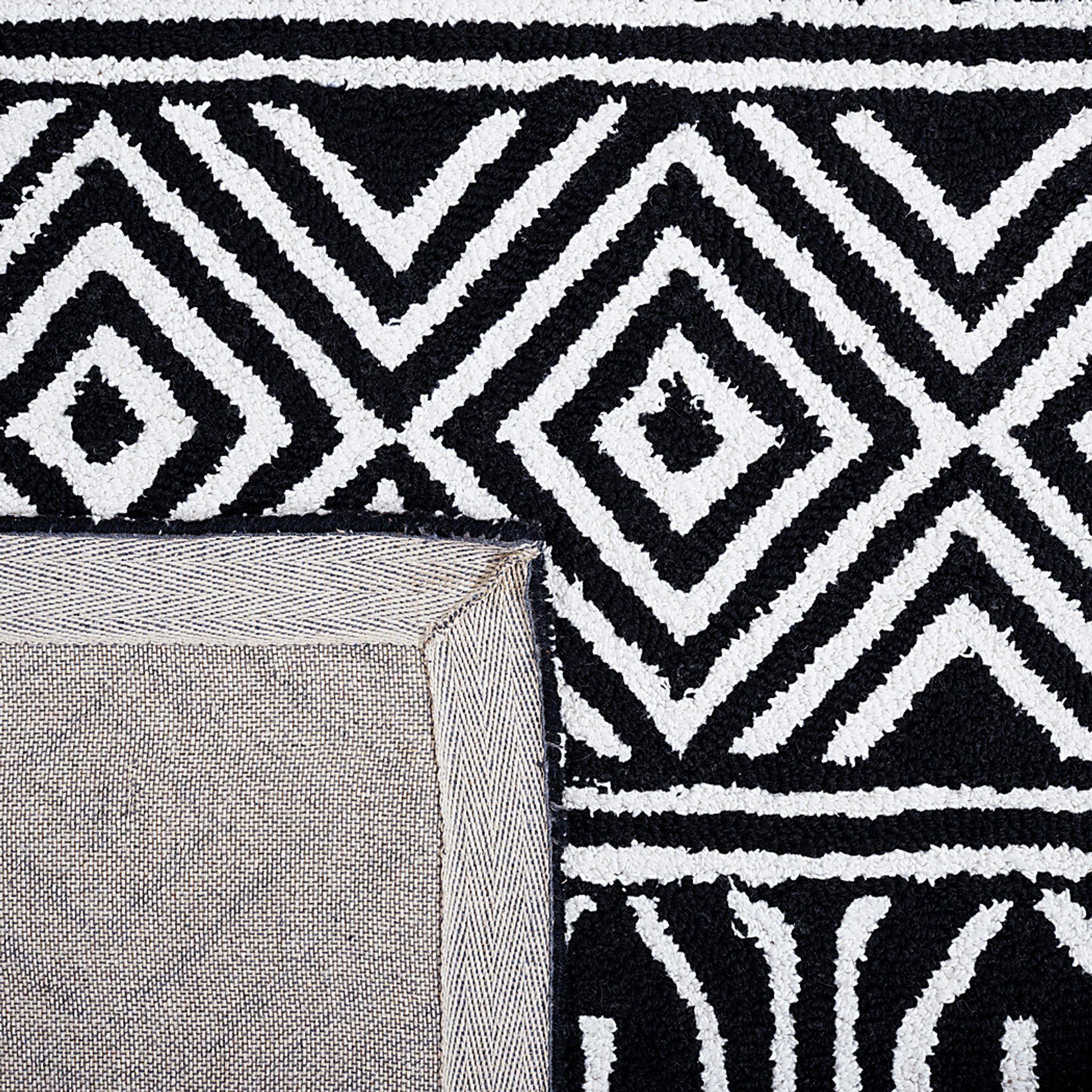 Vilvika Ivory 5' x 8' Rug - Image 7