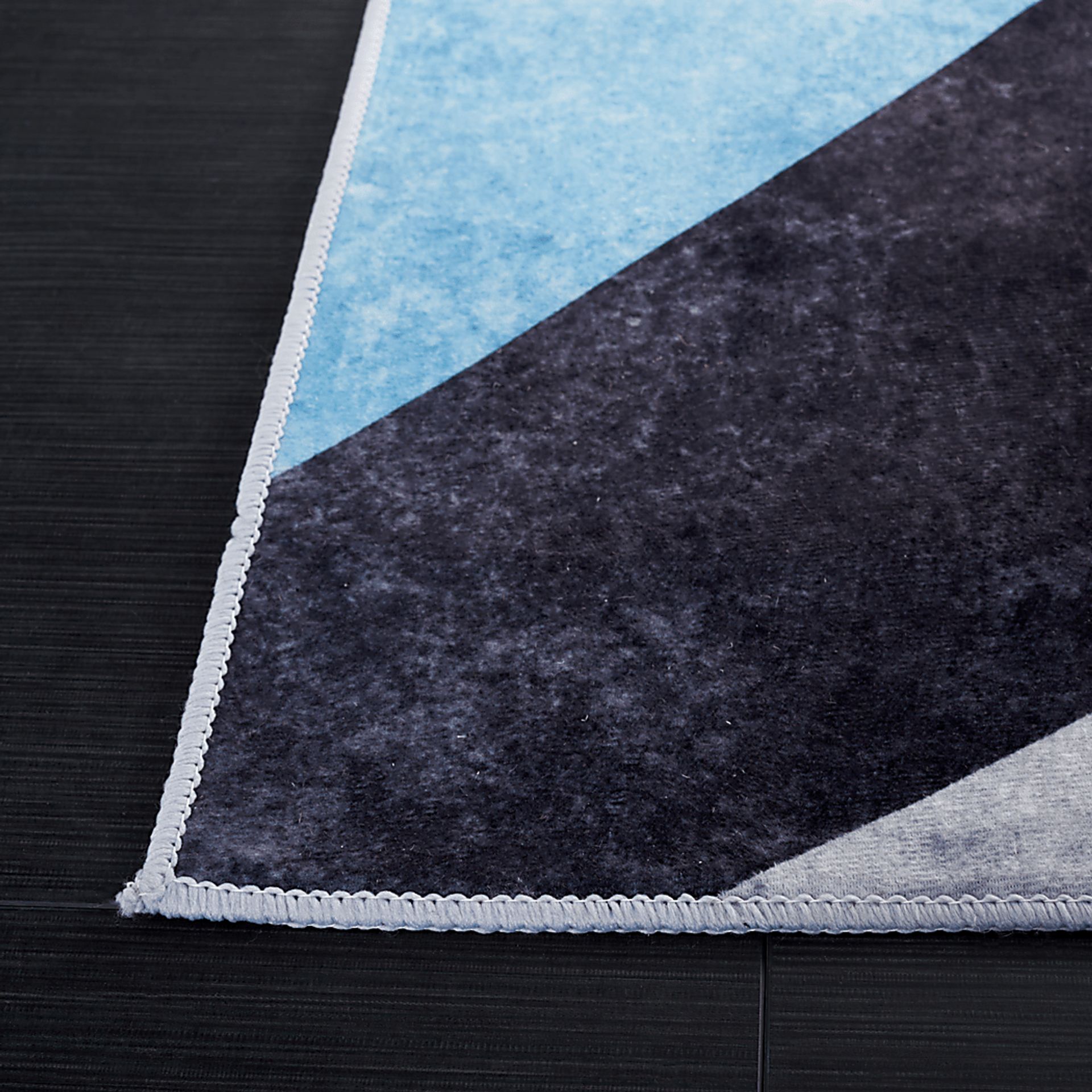 Vineash Multi 6' x 9' Rug - Image 3