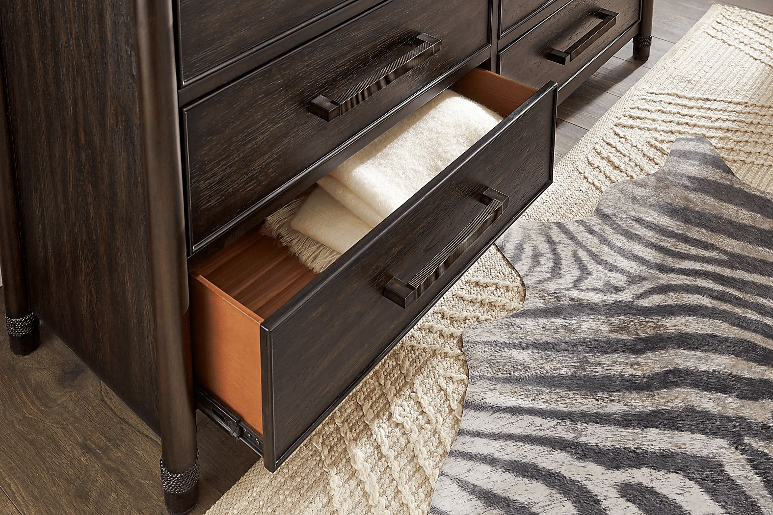 Vineyard Estates Brown Dresser - Thumbnail 3