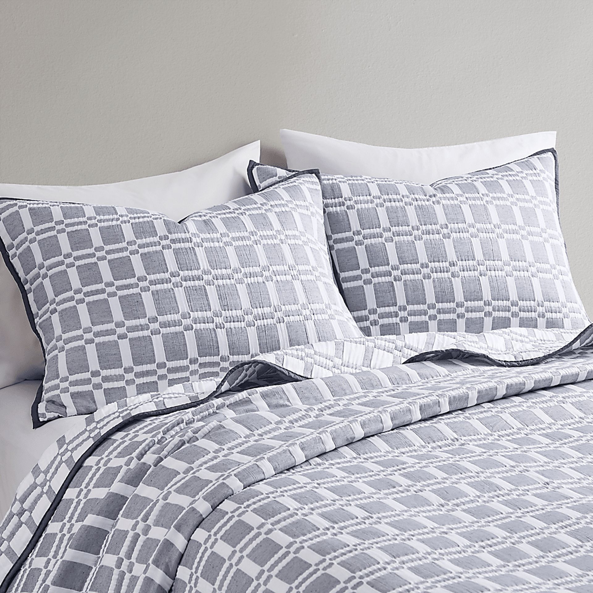 Viriole Gray 3 Pc King/California King Coverlet Set - Image 11