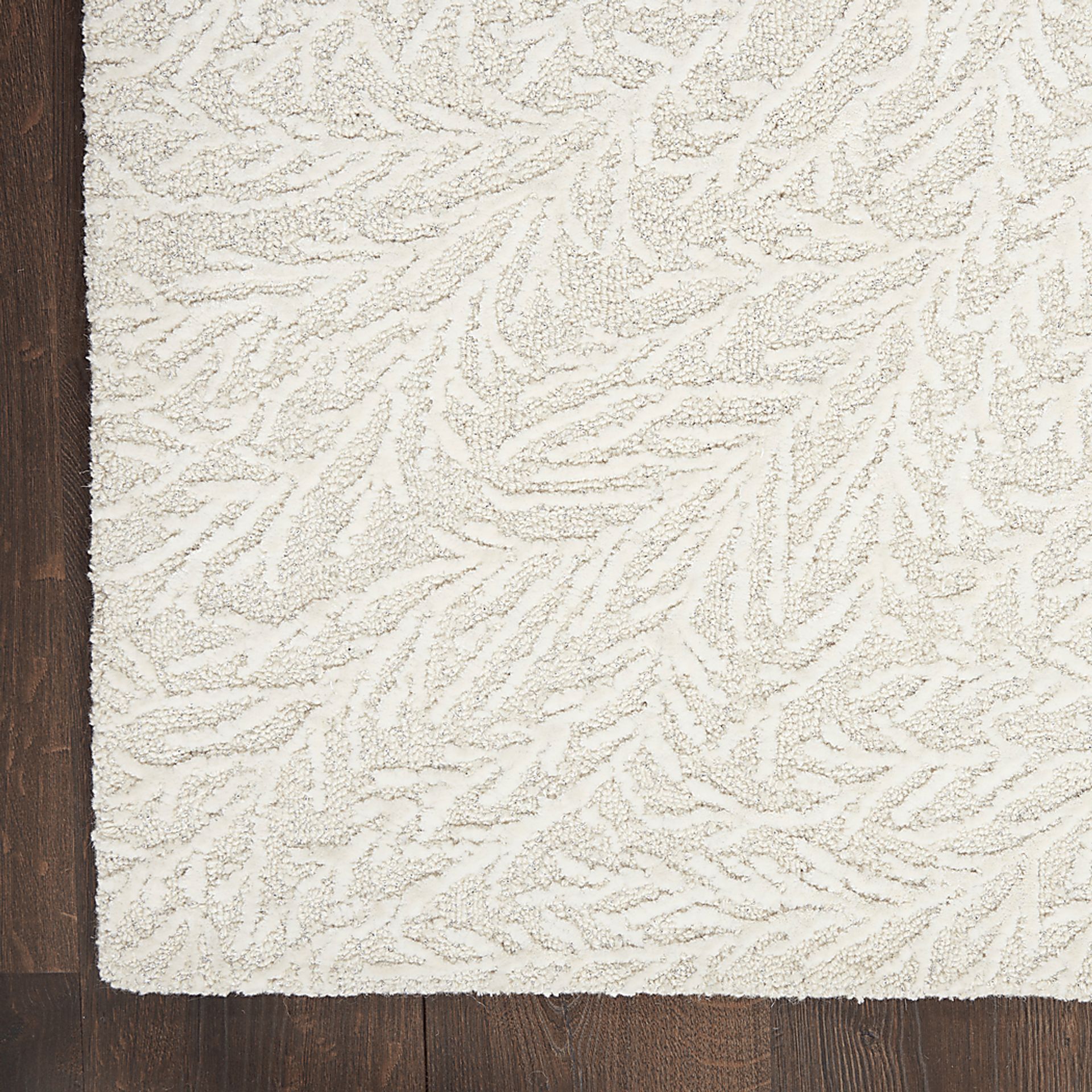 Vista Valley Ivory 5'3" x 7'3" Rug - Image 3