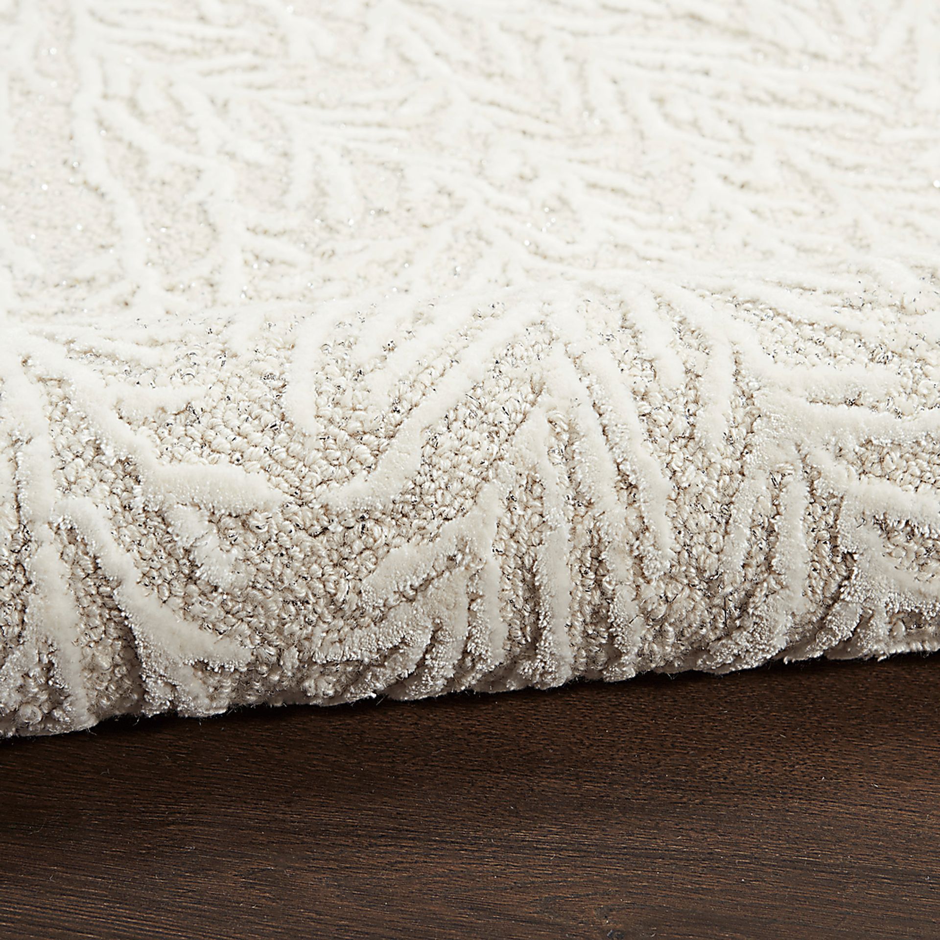 Vista Valley Ivory 5'3" x 7'3" Rug - Image 3