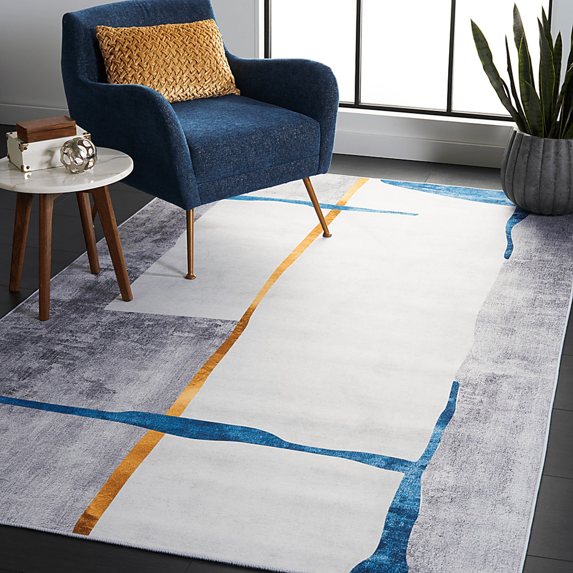 Vopha Gray 5' x 8' Rug - Image 2