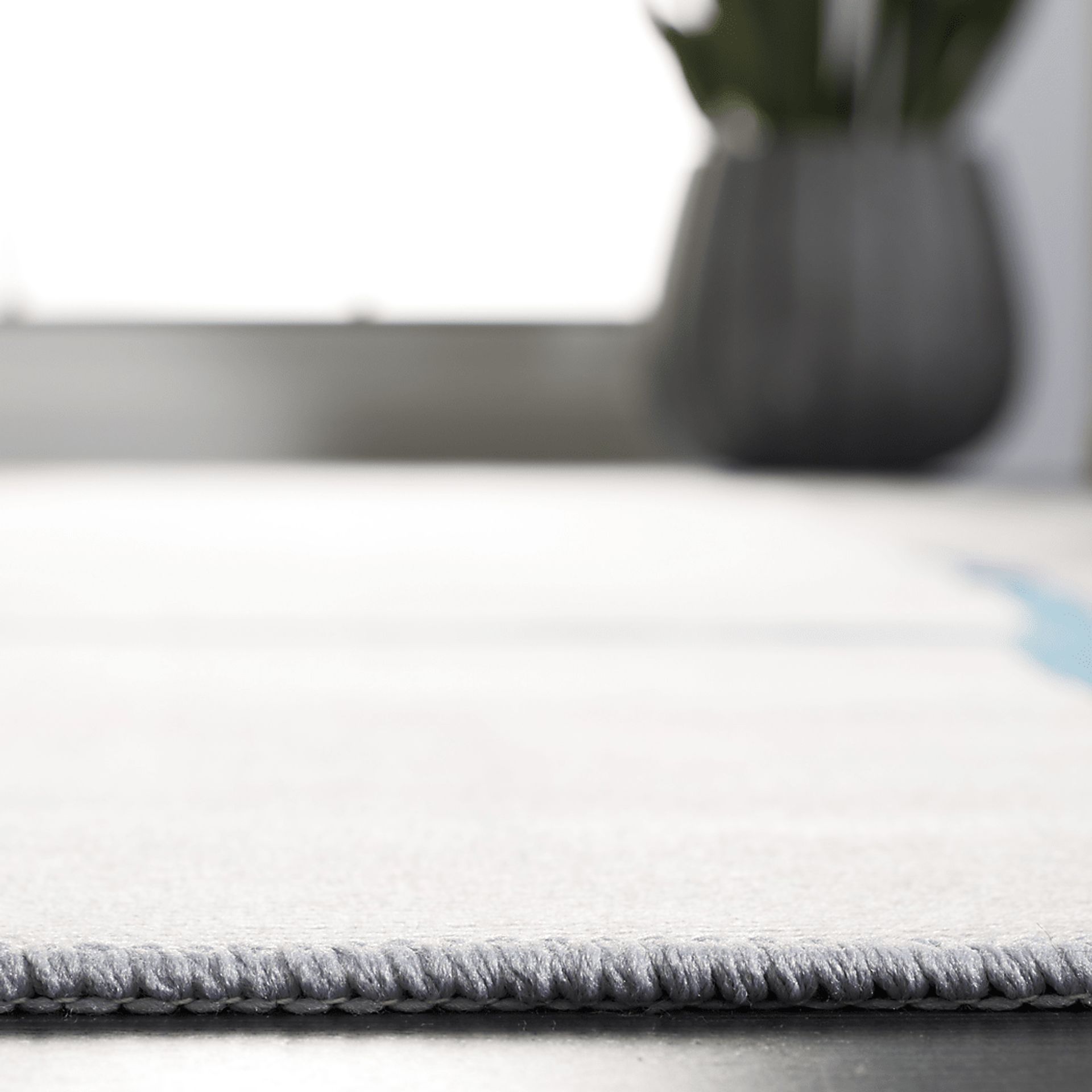 Vopha Gray 5' x 8' Rug - Image 4