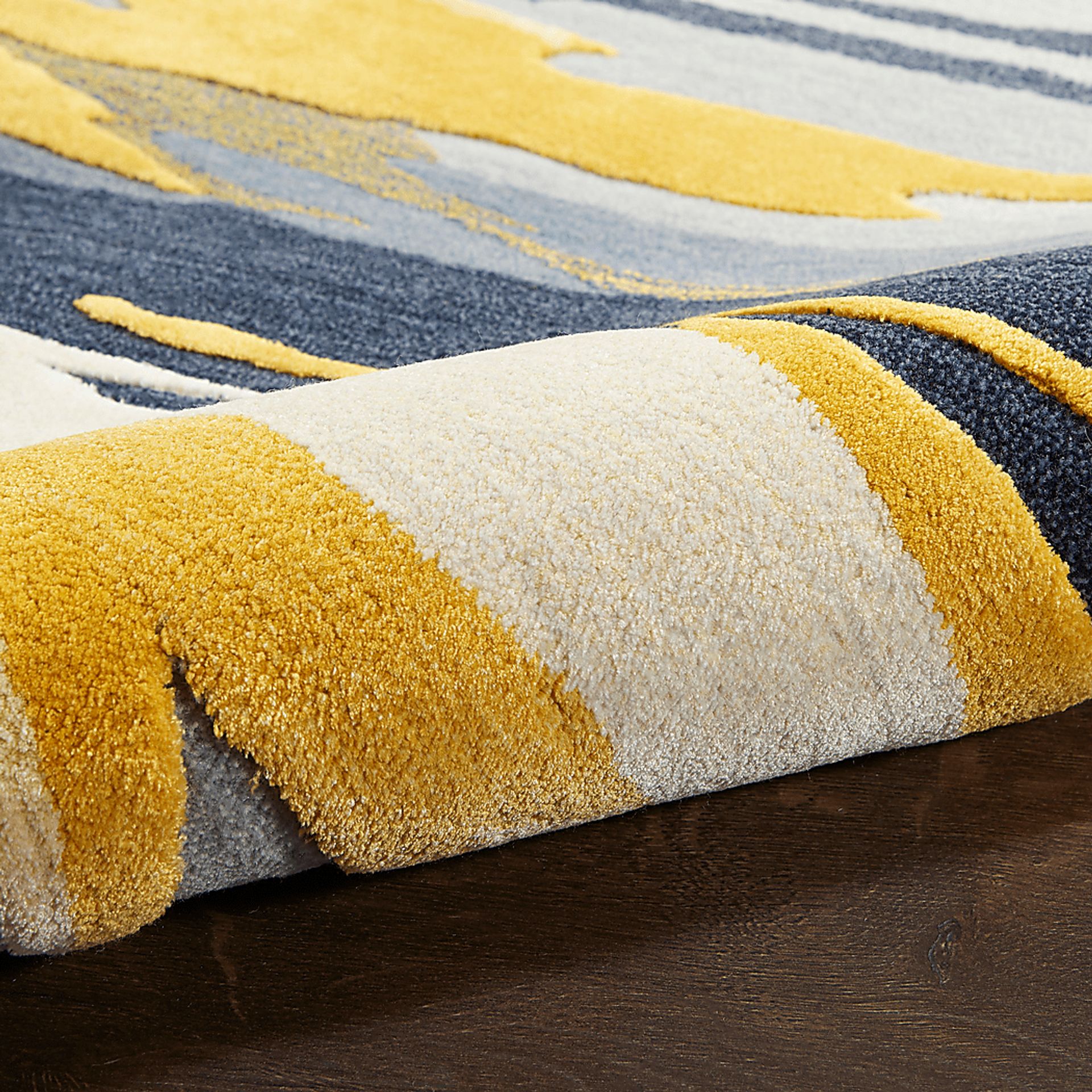 Wagim Gray/Gold 7'9 x 9'9 Rug - Image 9