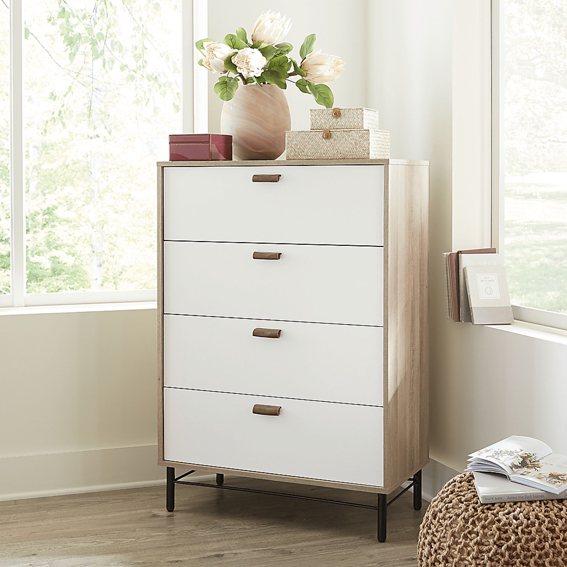 Waibeck White Chest - Image 2