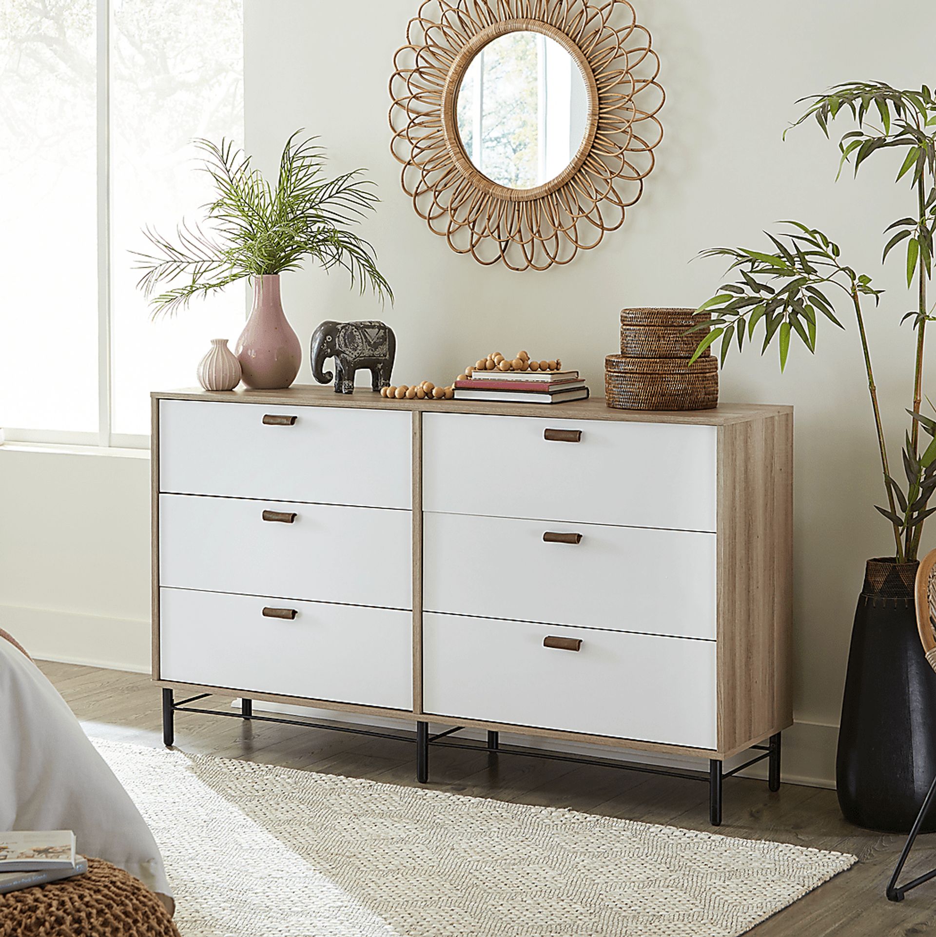 Waibeck White Dresser - Image 2