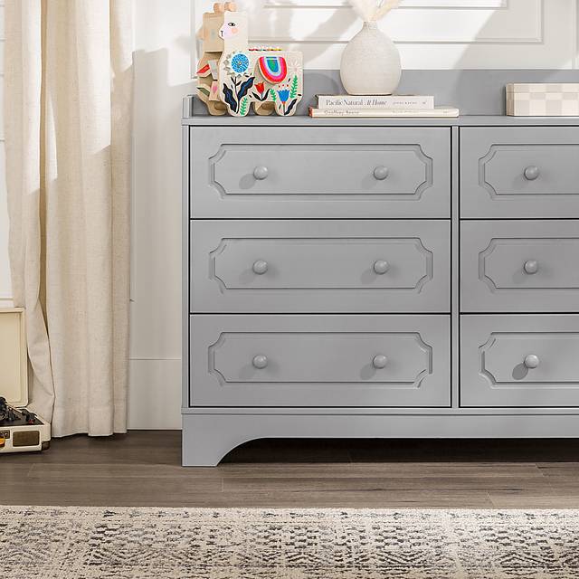 Wainfleet Gray Dresser - Thumbnail - Image 16