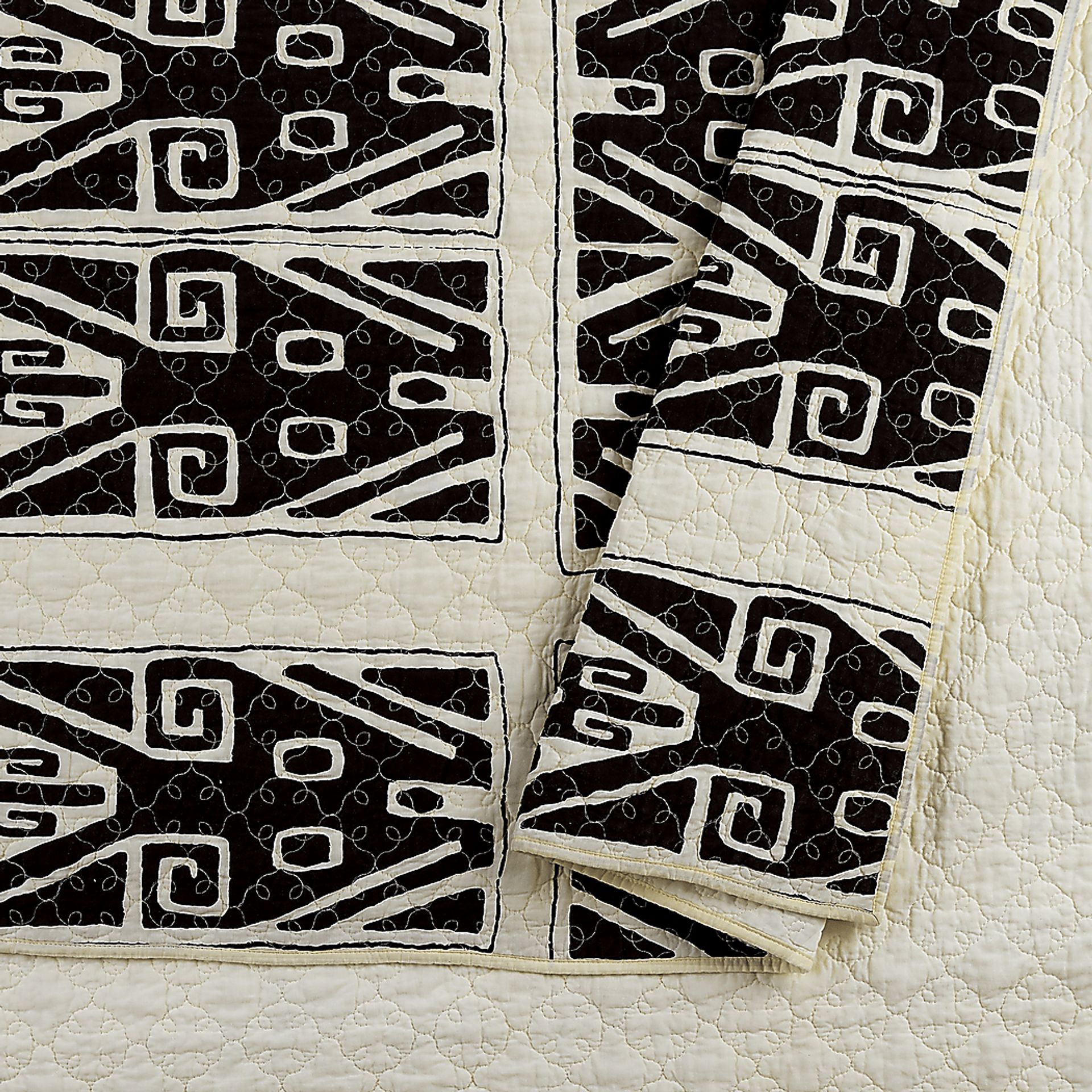 Waldin Black Full/Queen 3 Pc Quilt Set - Image 4