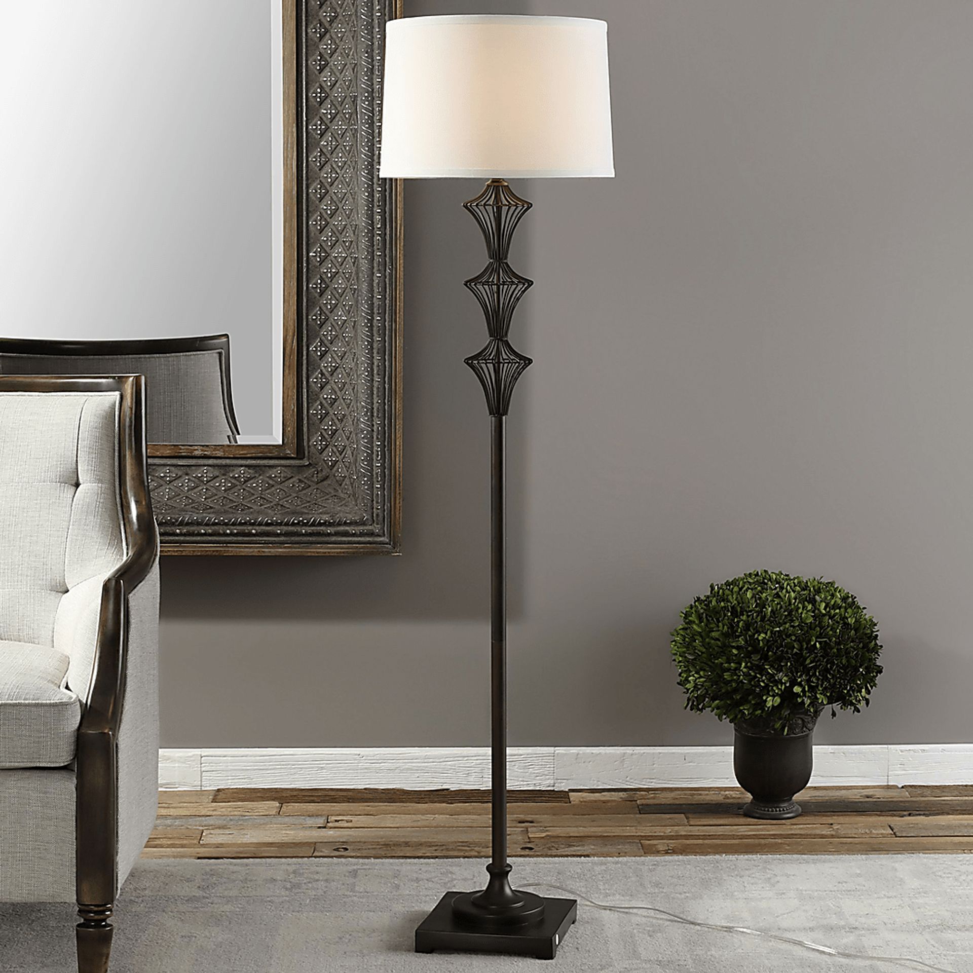 Waleska Black Floor Lamp - Image 2