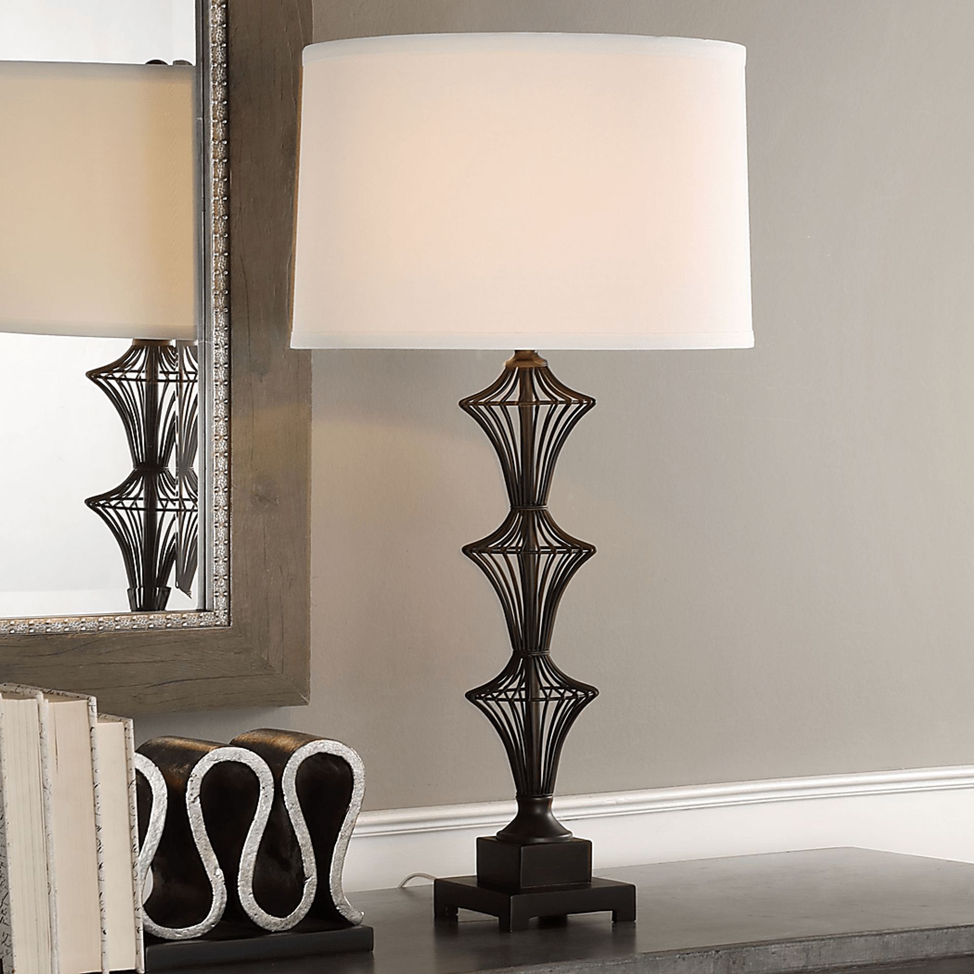 Waleska Black Lamp - Image 2