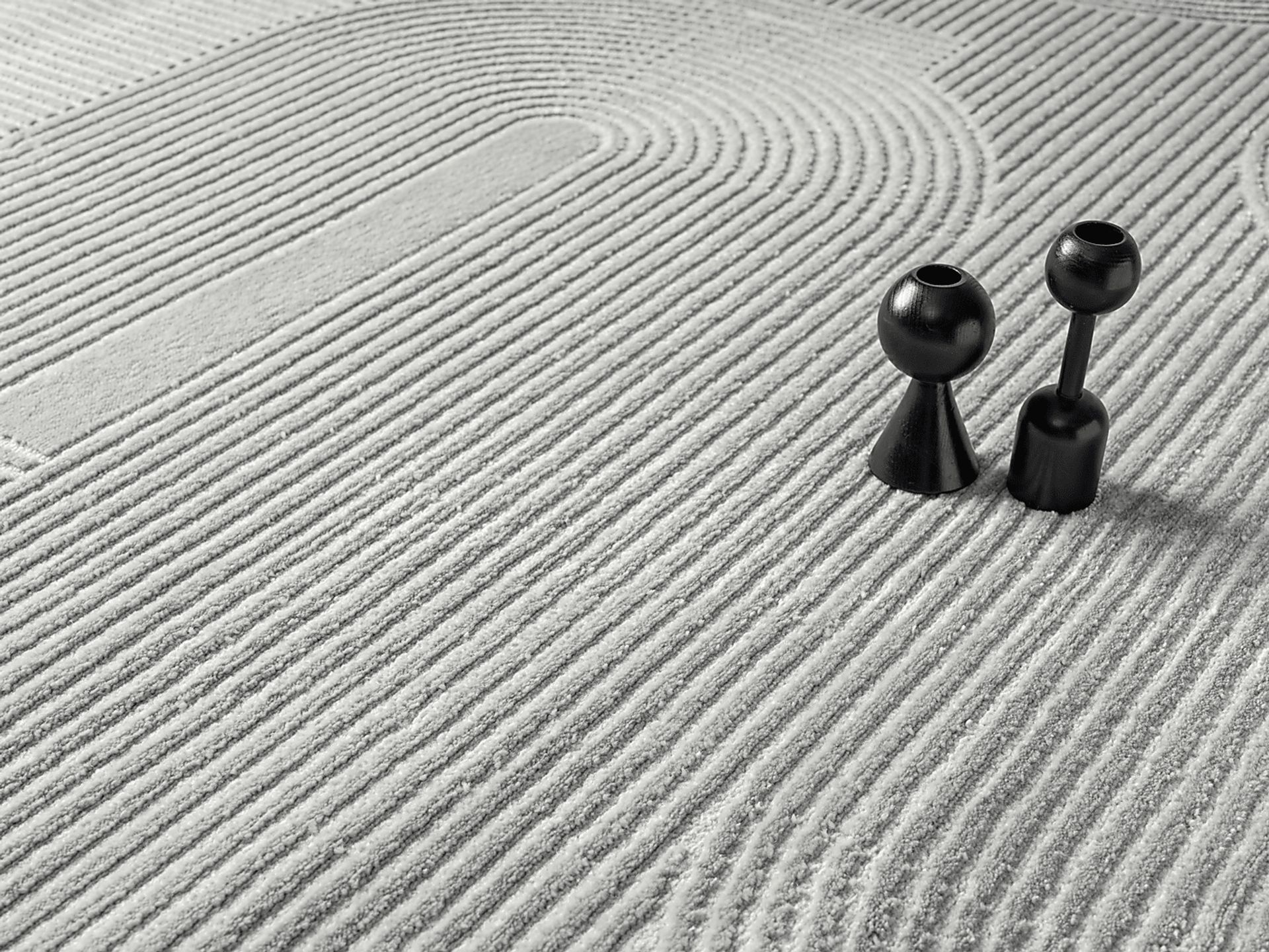 Wallis Gray 5' x 7' Rug - Image 3