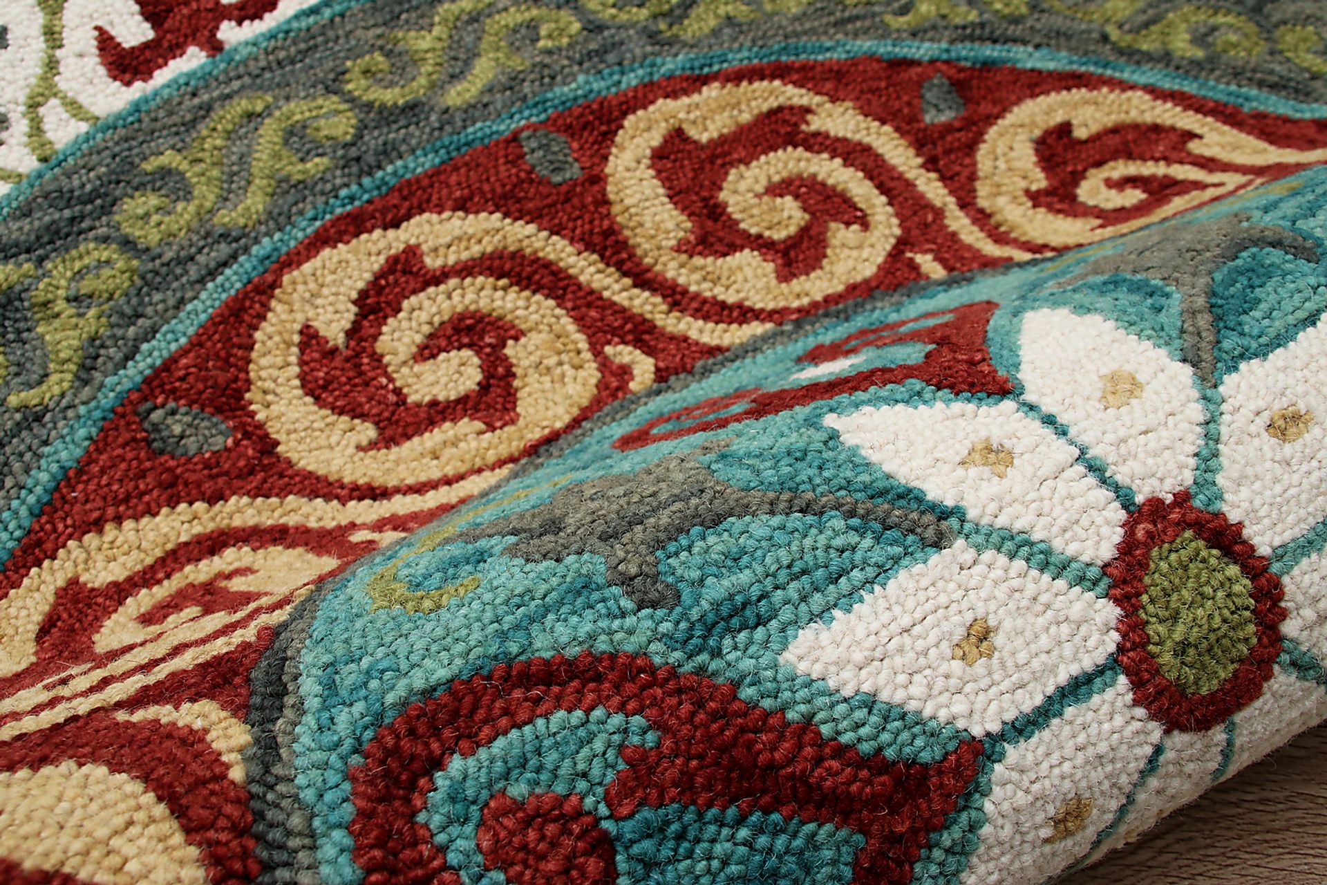 Waltois Ivory/Red 5' Round Rug - Image 6