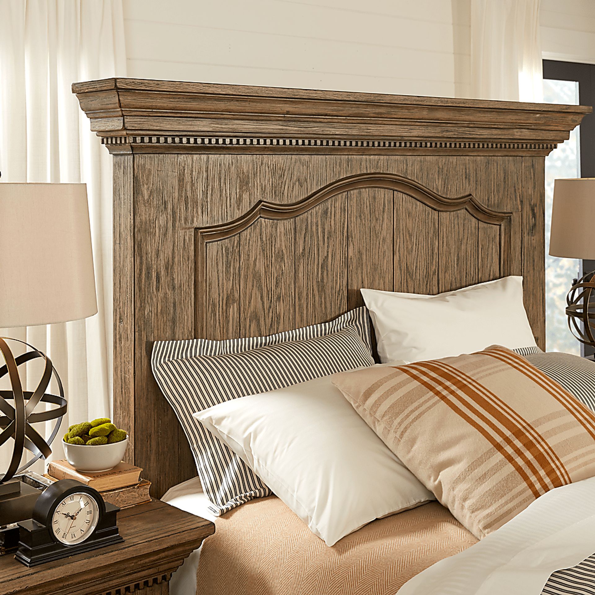 Walton Acres Chestnut 7 Pc Queen Panel Bedroom - Image 3