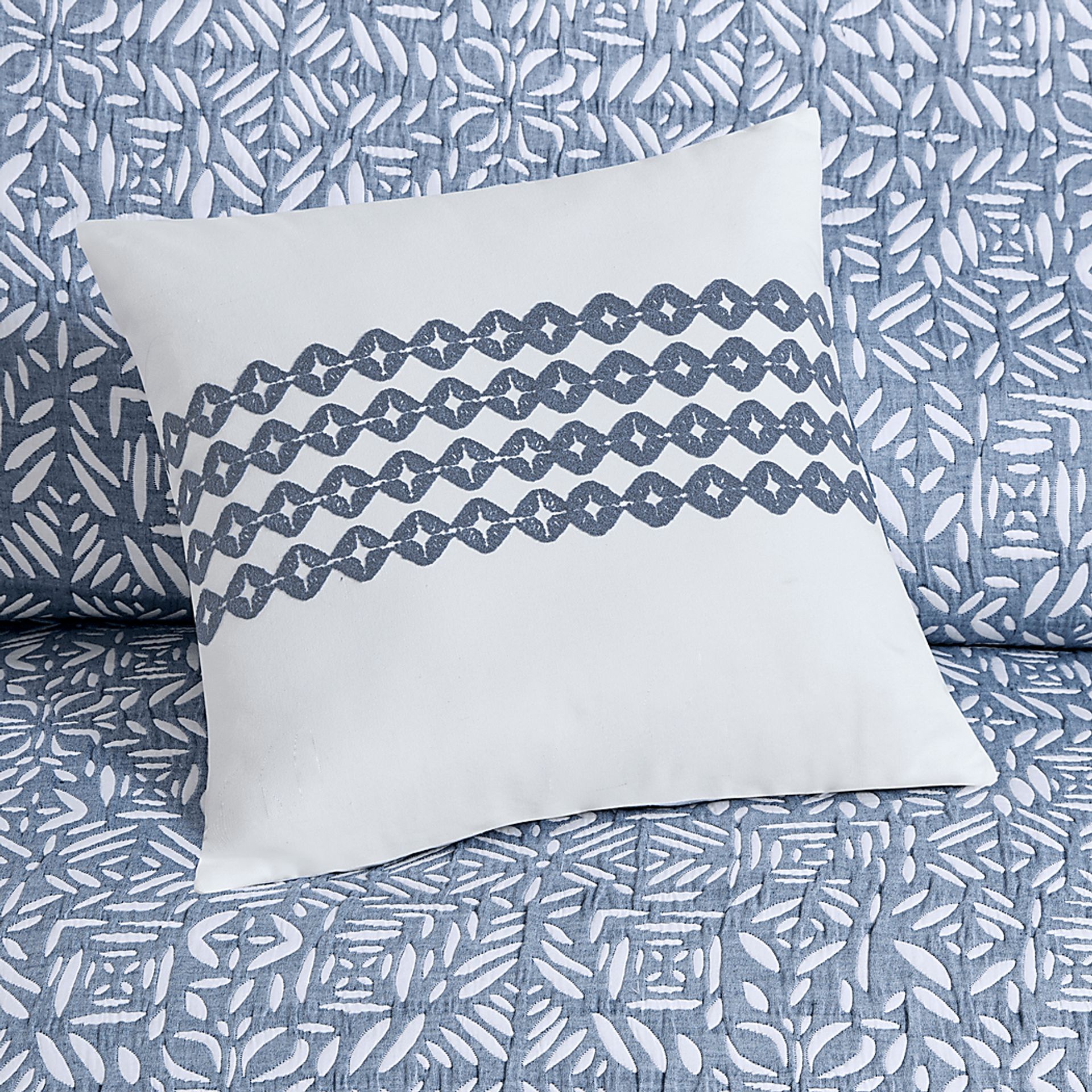 Washmon Blue 4 Pc Full/Queen Coverlet Set - Image 15
