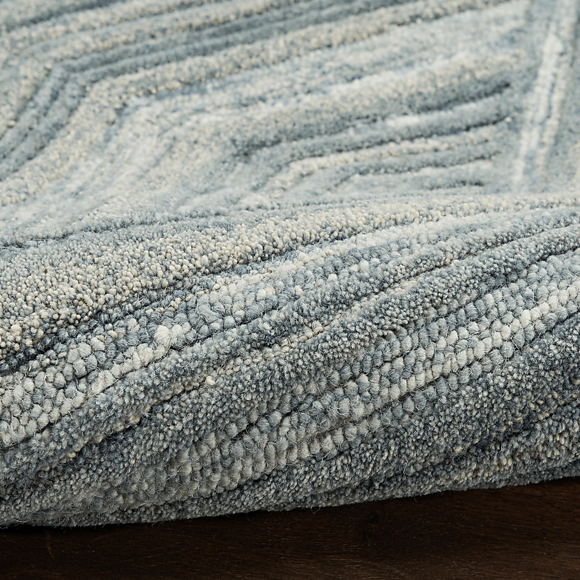 Wave Illusion Blue 5'3 x 7'3 Rug - Image 3