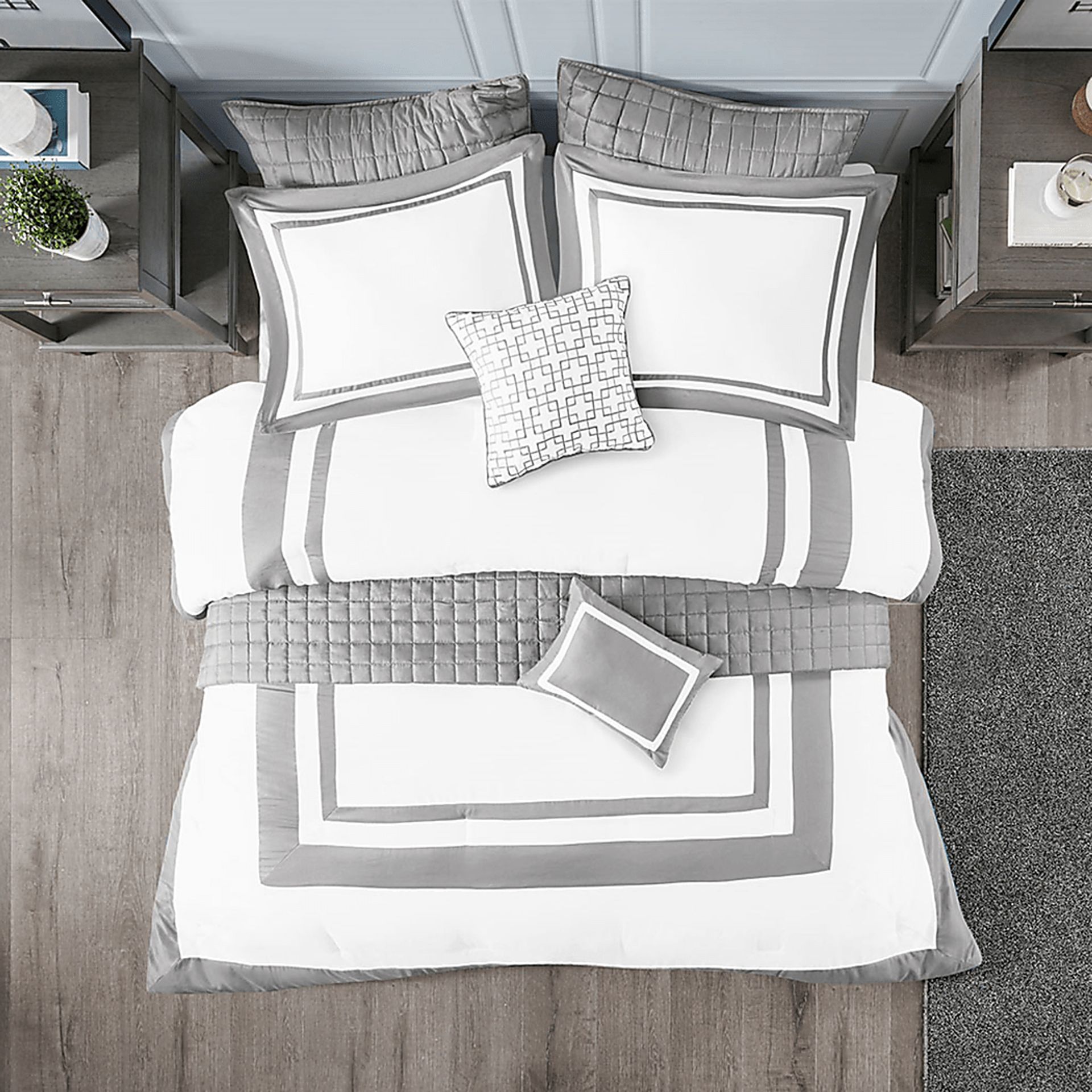 Wayde Gray 8 pc King/Cal Quilt Set - Image 4