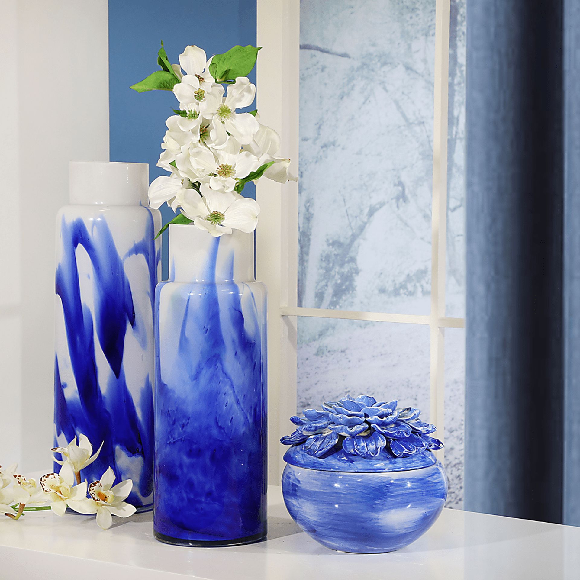 Weirwood Blue Vase - Image 2