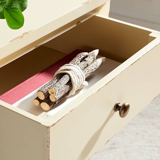 Wespanee Cream Nightstand - Thumbnail - Image 10