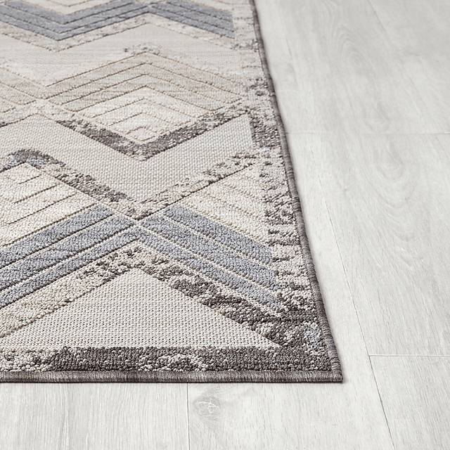 Wessard Blue/Ivory 5' x 7' Indoor/Outdoor Rug - Thumbnail - Image 6