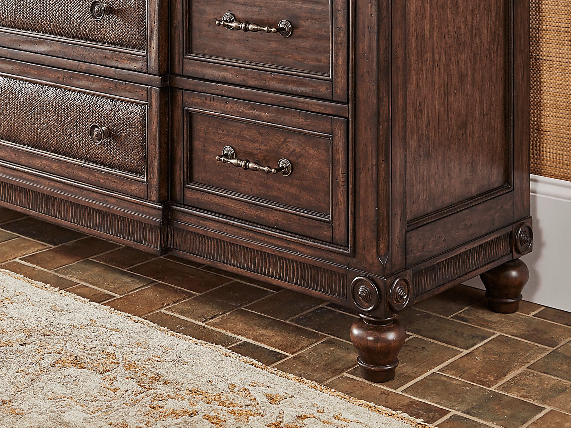West Indies Brown 5 Pc Queen Panel Bedroom - Image 7