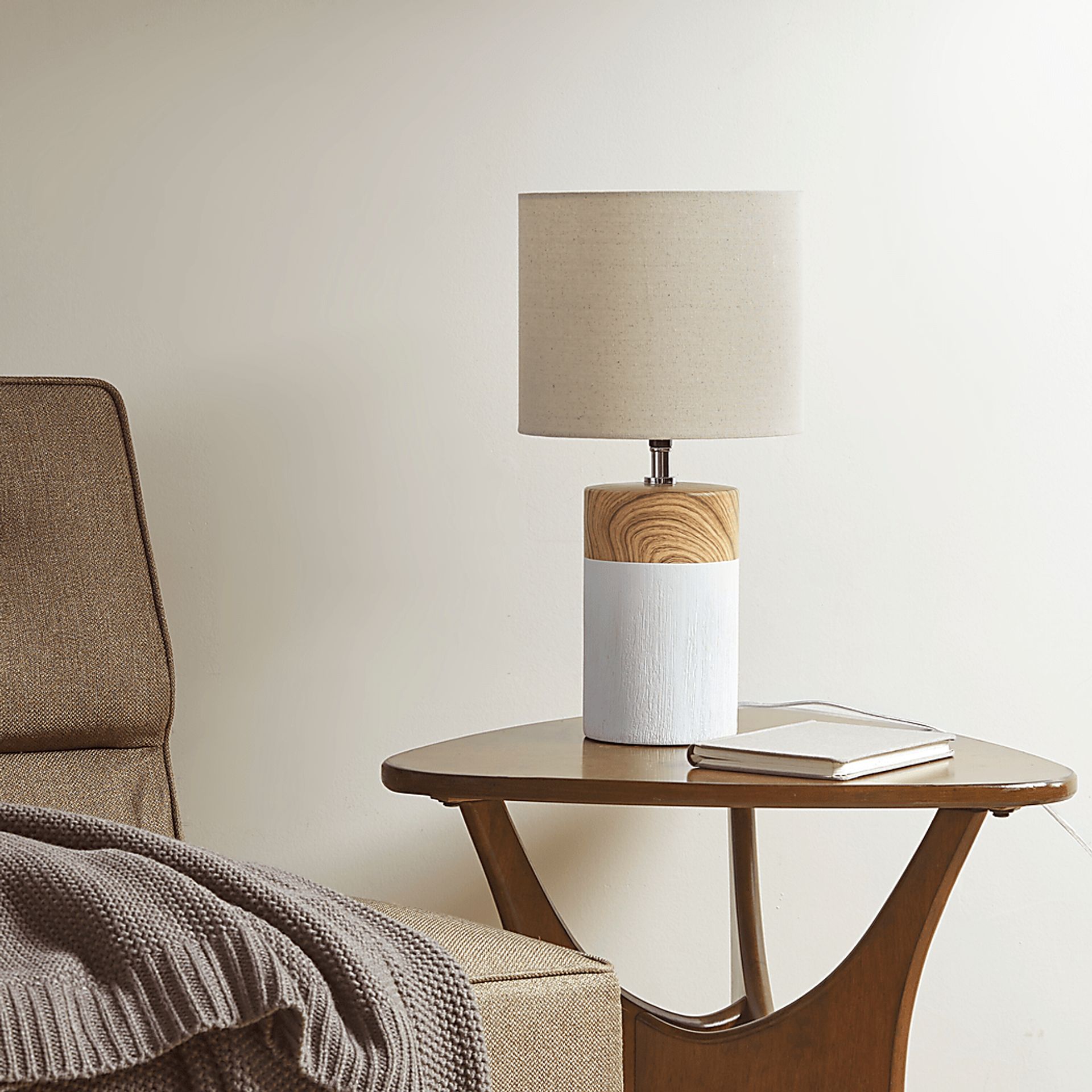 Westbury Drive White Lamp - Image 2