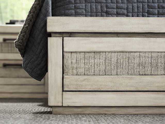 Westover Hills Gray 7 Pc King Panel Bedroom - Thumbnail - Image 4