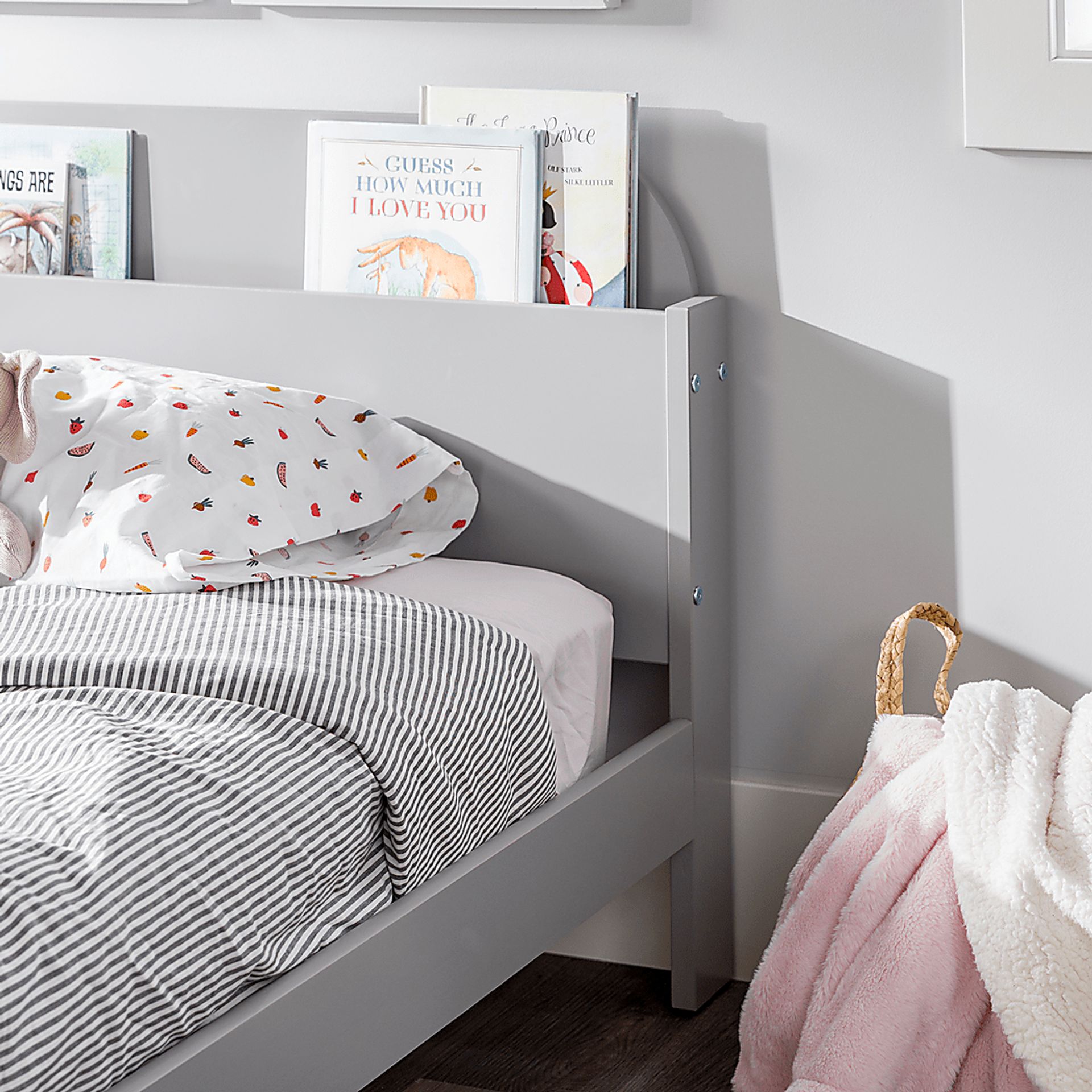 Wiebelo Gray Twin Bed - Image 4