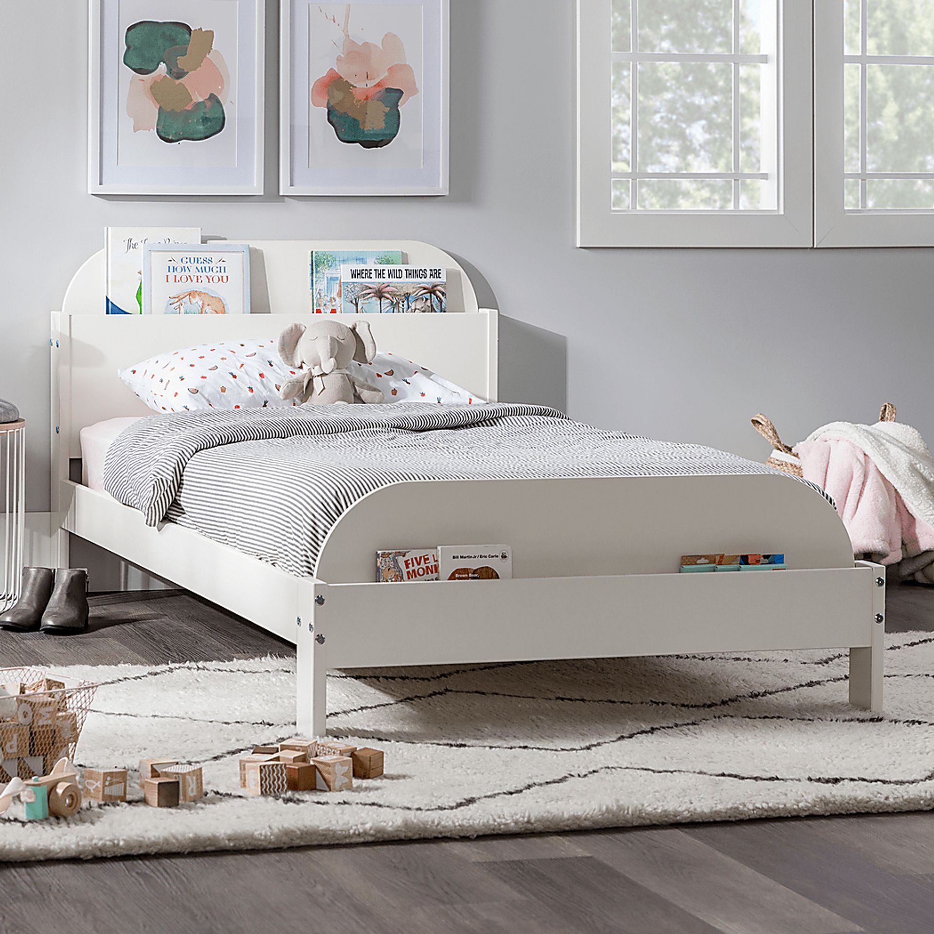 Wiebelo White Twin Bed - Image 3