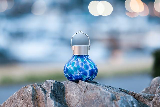 Wigly Trail Outdoor Blue Solar Lantern - Thumbnail - Image 4