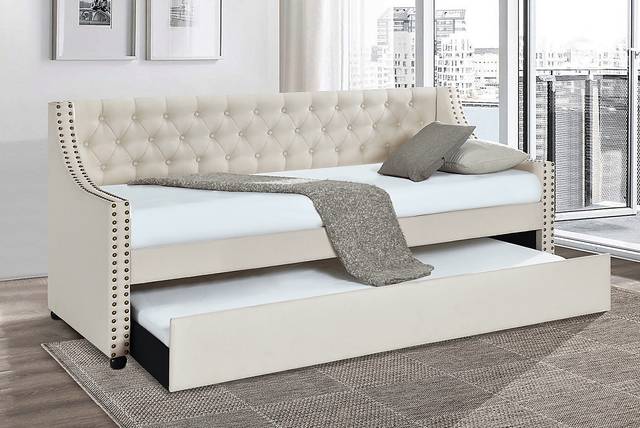 Wilbrown White Daybed - Thumbnail - Image 2