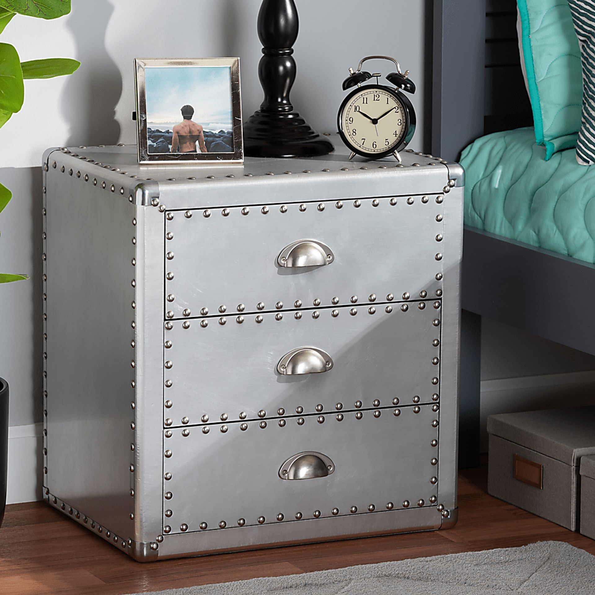 Wildorlyn Silver Accent Cabinet - Image 7