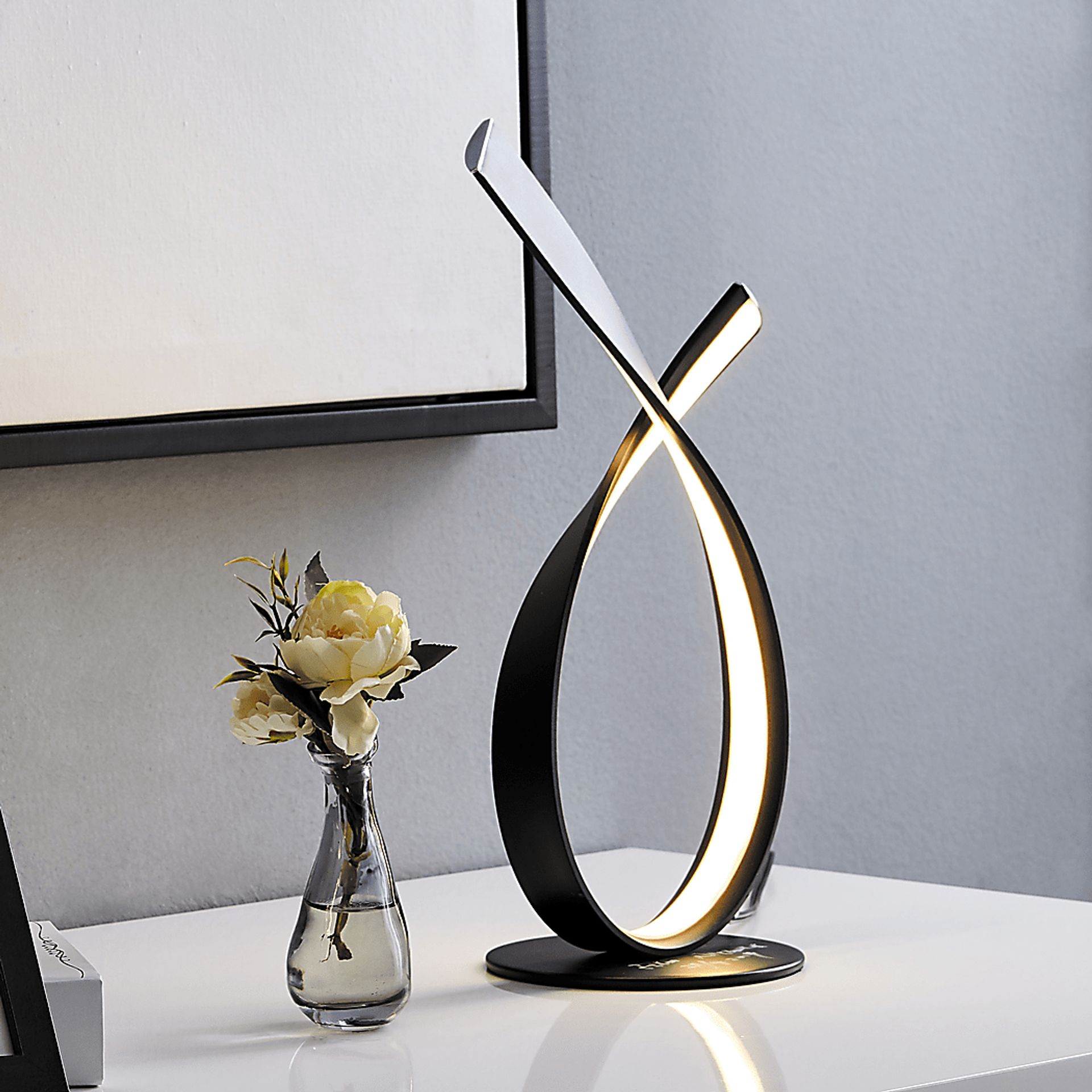 Williston Park Black Table Lamp - Image 3