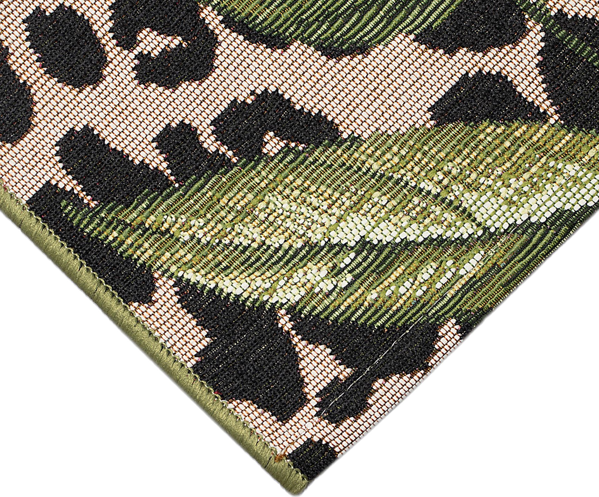 Willtown Green 4'10 x 7'6 Indoor/Outdoor Rug - Image 5