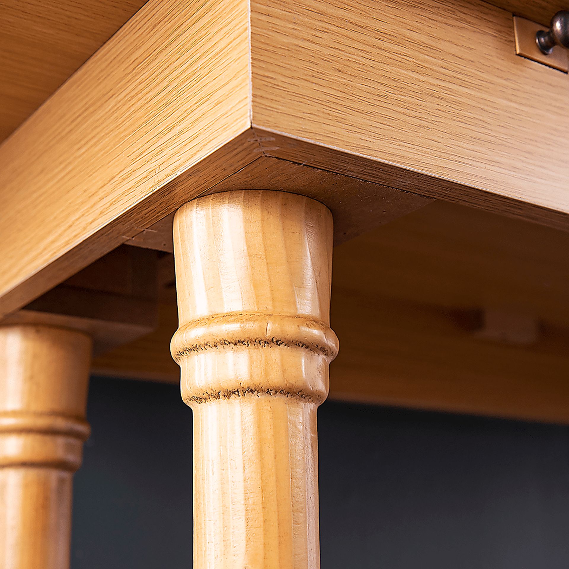 Wilryan Oak Dining Table - Image 19