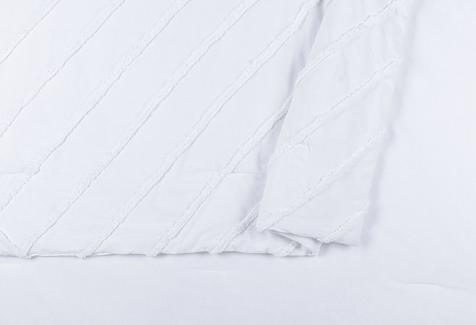 Winthorne White King 3 Pc Comforter Set - Image 9