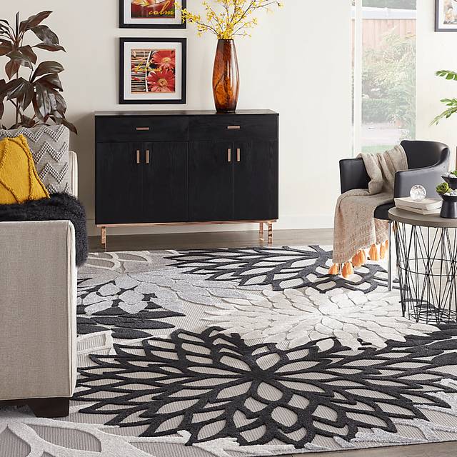 Winthrone Black/White 7'10 x 10'6 Indoor/Outdoor Rug - Thumbnail - Image 4