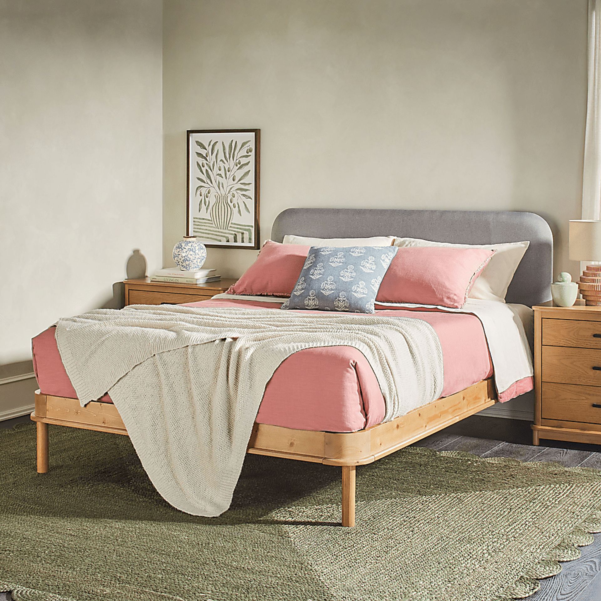 Wirthlin Oak Queen Bed - Image 2
