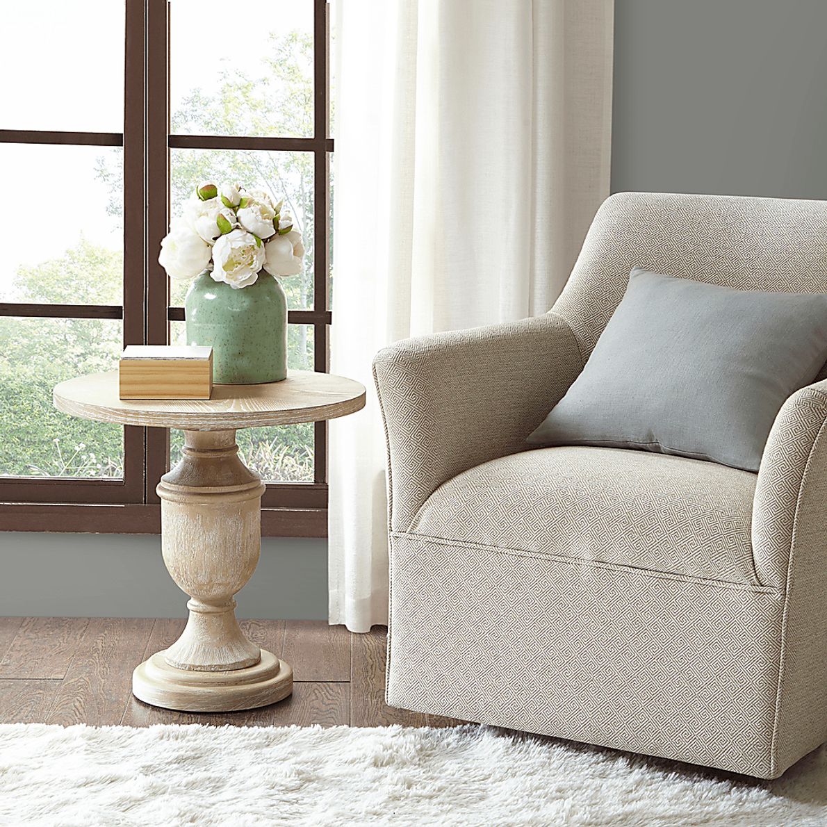 Wogan Cream Accent Table Rooms To Go