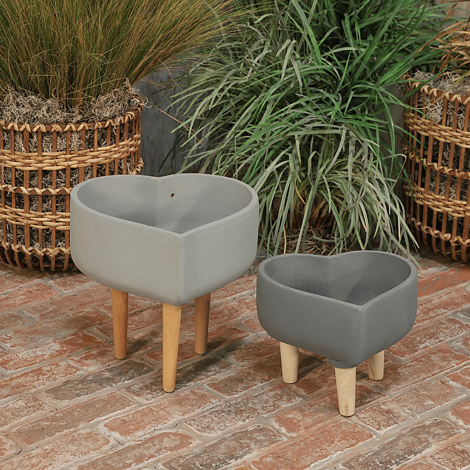 Wommble Gray Small Planter - Image 2
