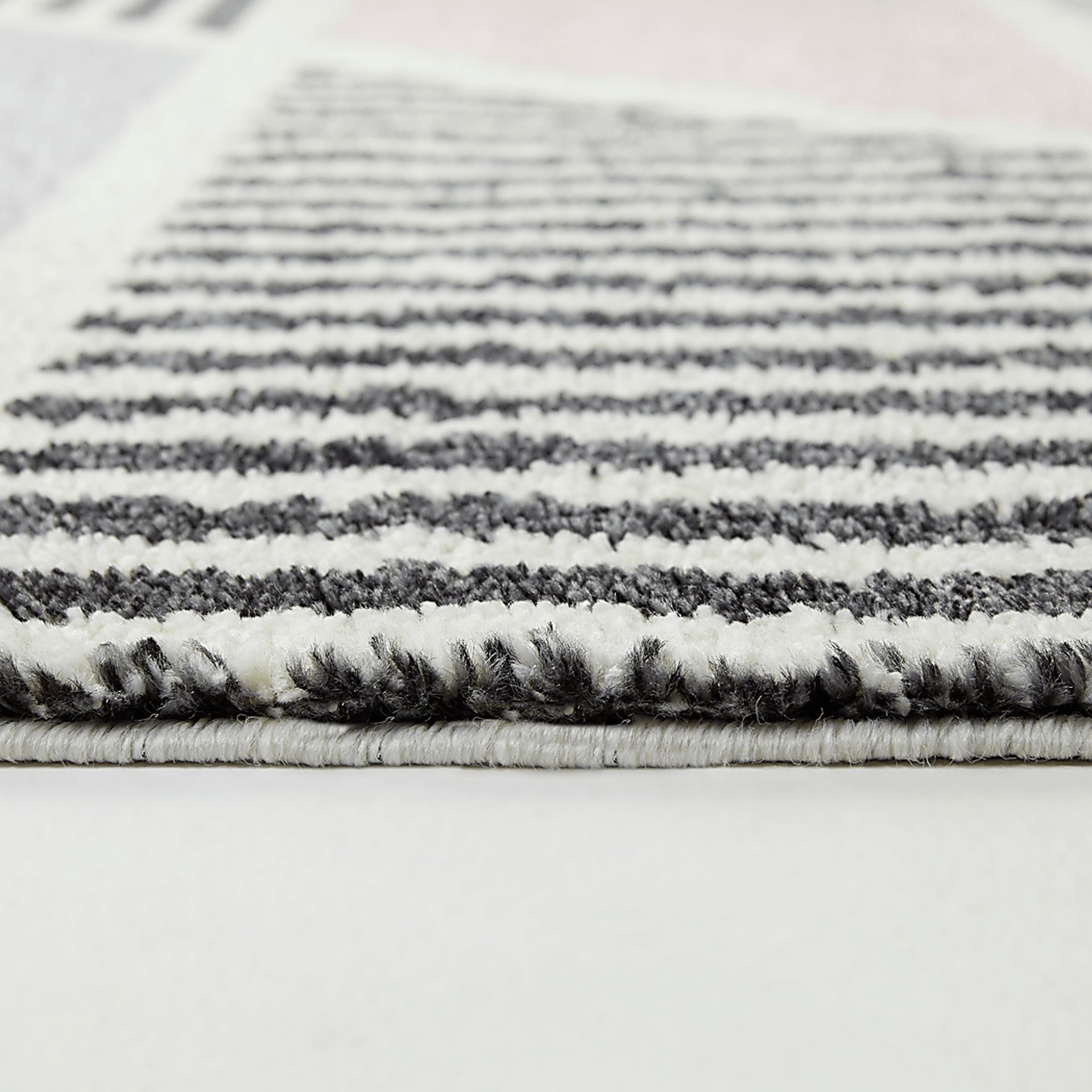 Woodfall Pink 7'10 x 10' Rug - Image 5