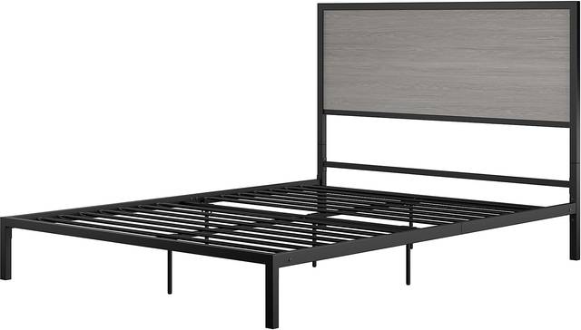 Woodington Gray Queen Bed - Thumbnail - Image 5