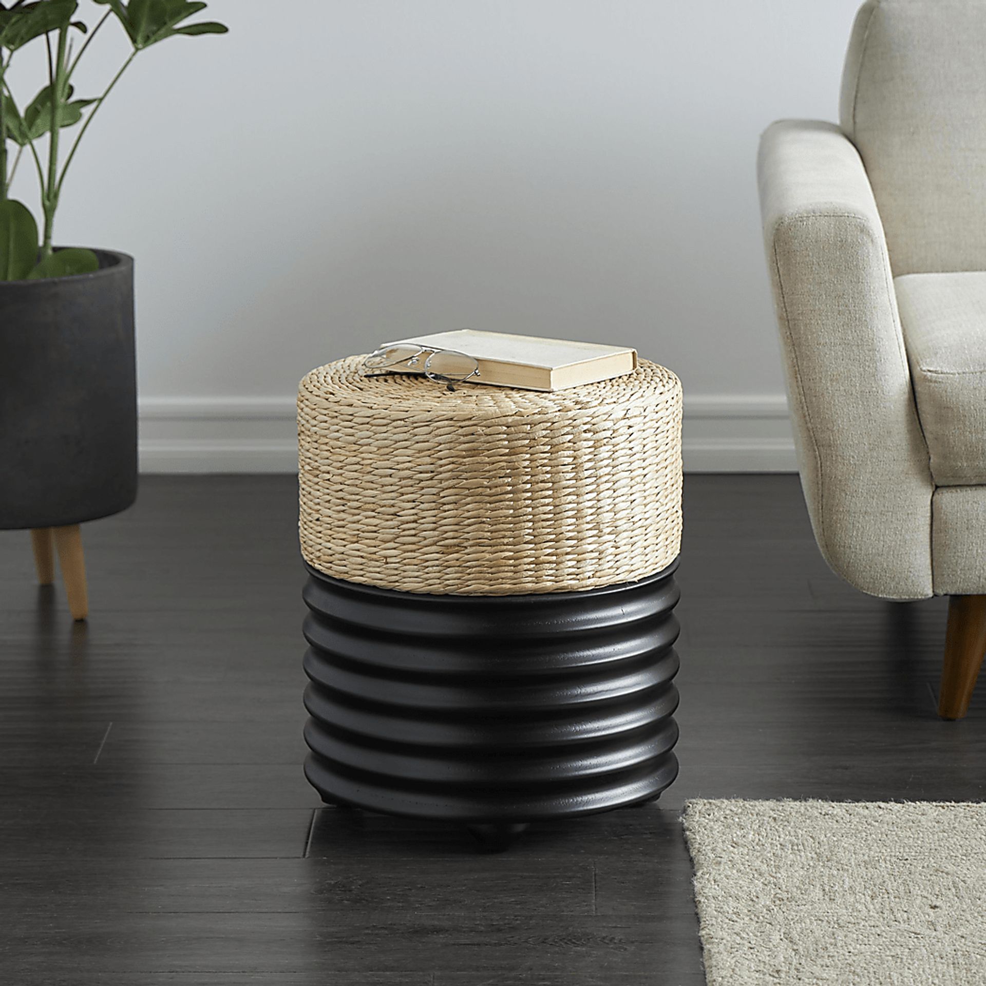 Woodland Black End Table - Image 3