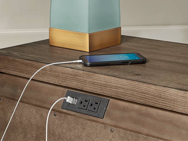 Woodland Park Brown Nightstand - Thumbnail - Image 3