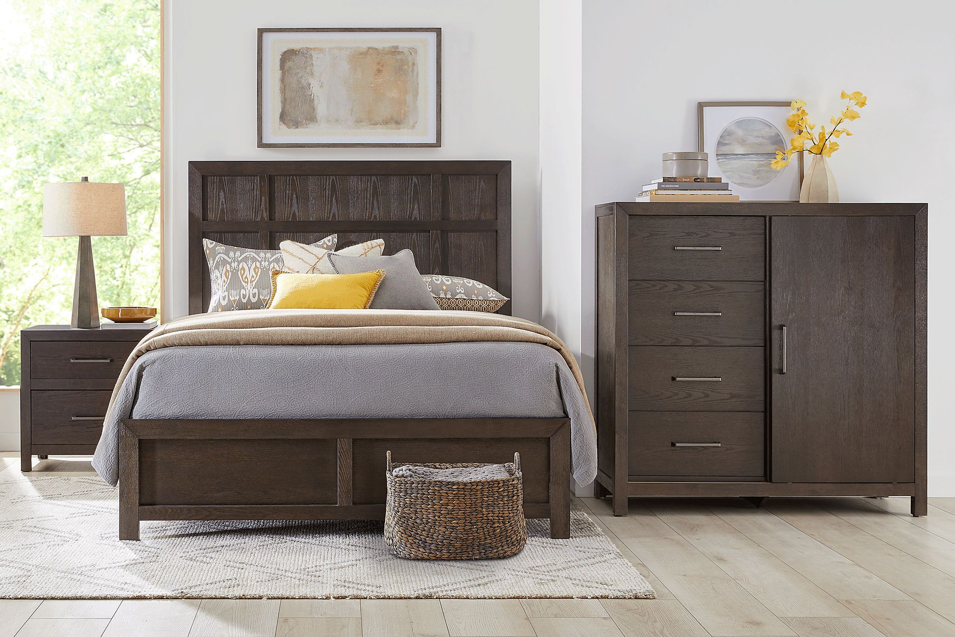 Woodley Dark Brown 5 Pc King Panel Bedroom - Image 1