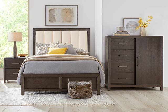 Woodley Dark Brown 5 Pc King Upholstered Bedroom - Thumbnail - Image 1