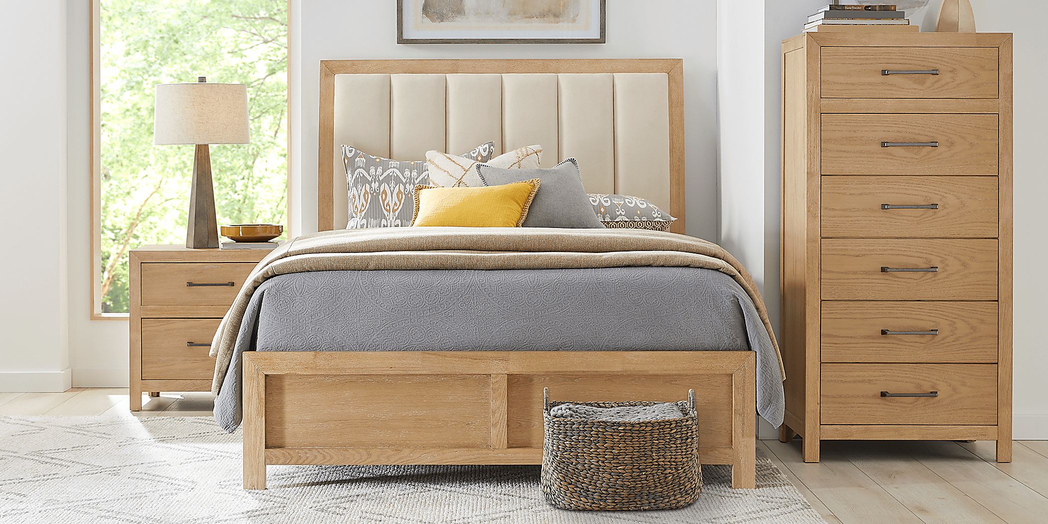 https://assets.roomstogo.com/product/woodley-natural-5-pc-king-upholstered-bedroom_8014731P_image-room?cache-id=9dfe63755b746f798078b572a5c12926